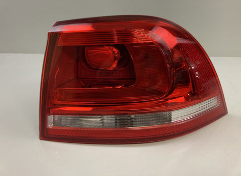 89090227 7P6945096D Tail light, right VW TOUAREG II (7P) (2010-2018)