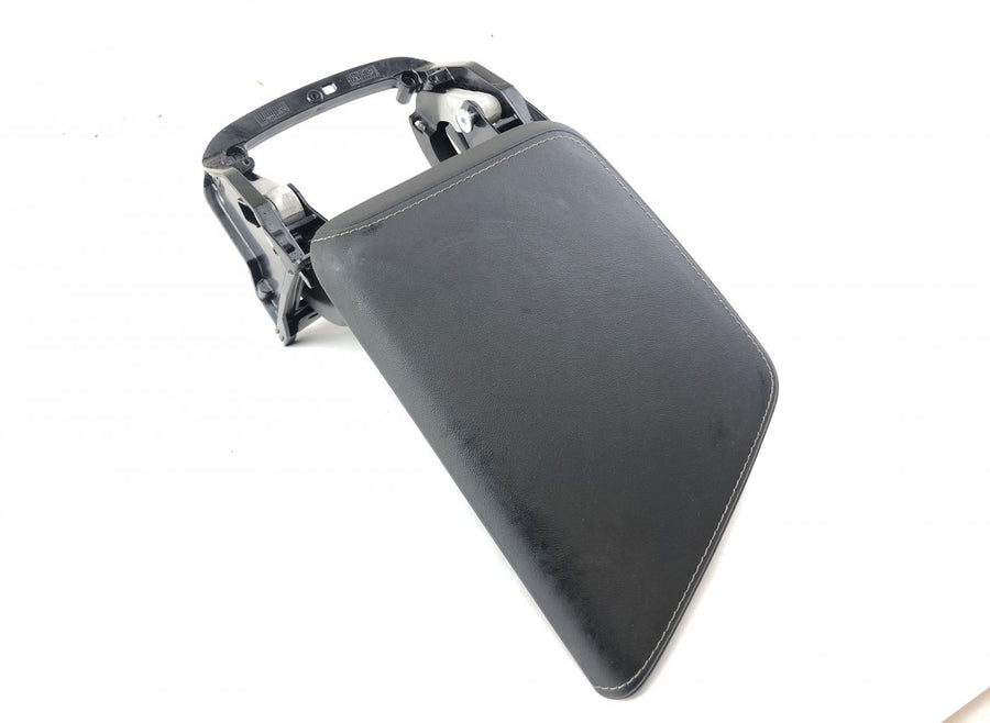 31469497 Armrest cover front VOLVO V60 II / S60 III (224, 225, 227) (2018-)
