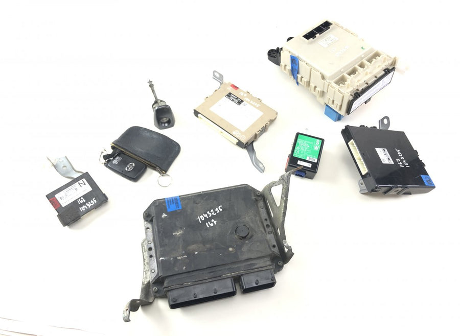 8966105D01 Engine Control Unit / module (ECU) TOYOTA AVENSIS (T270) (2009-2018)