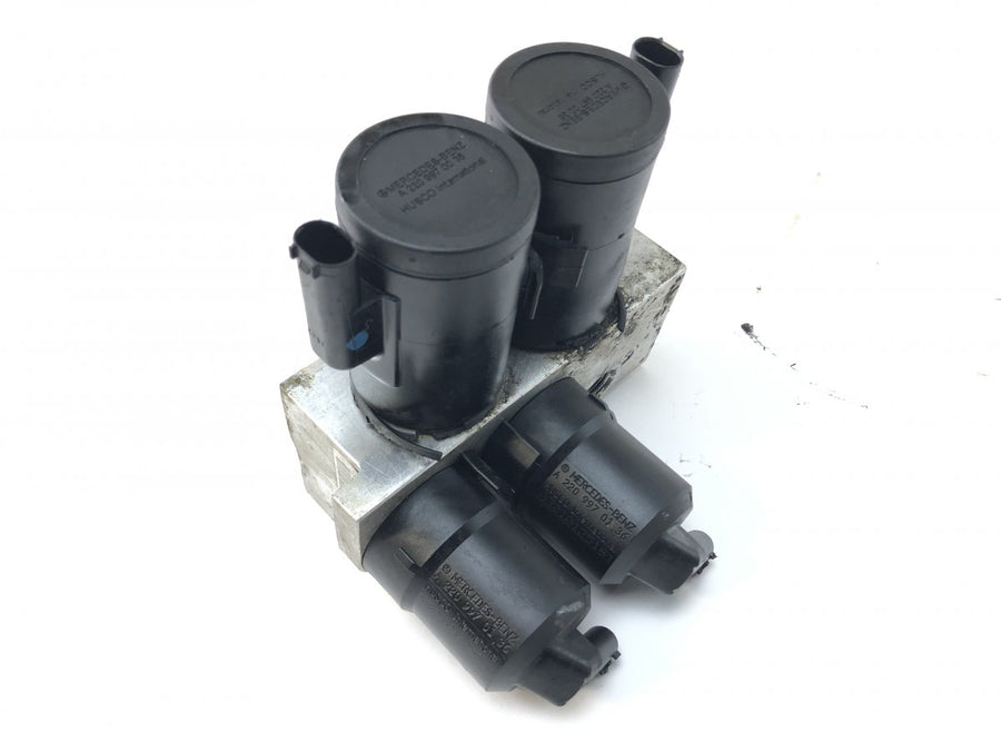 A2203200358 A2203201258 Air suspension / self-levelling suspension, other MERCEDES-BENZ SL-CLASS (R230) (2001-2012)