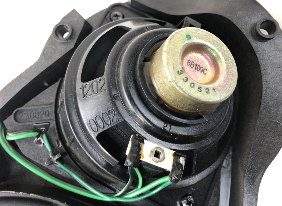 A2308201102 A2308201202 A2308200302 Set of loudspeakers MERCEDES-BENZ SL-CLASS (R230) (2001-2012)