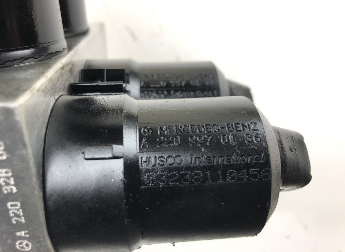A2203200358 A2203201258 Air suspension / self-levelling suspension, other MERCEDES-BENZ SL-CLASS (R230) (2001-2012)