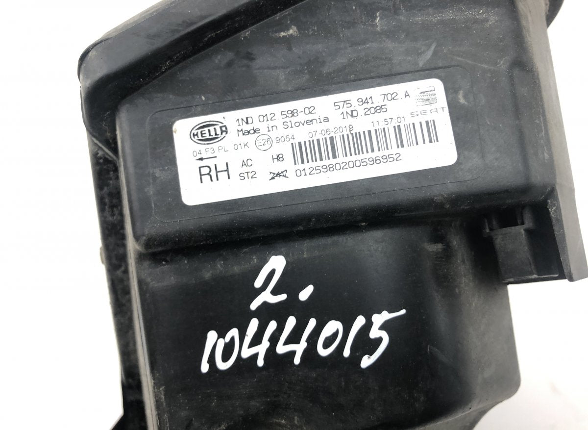 575941701A 575941702A Fog lamp set SEAT LEON (5F) (2012-2020)