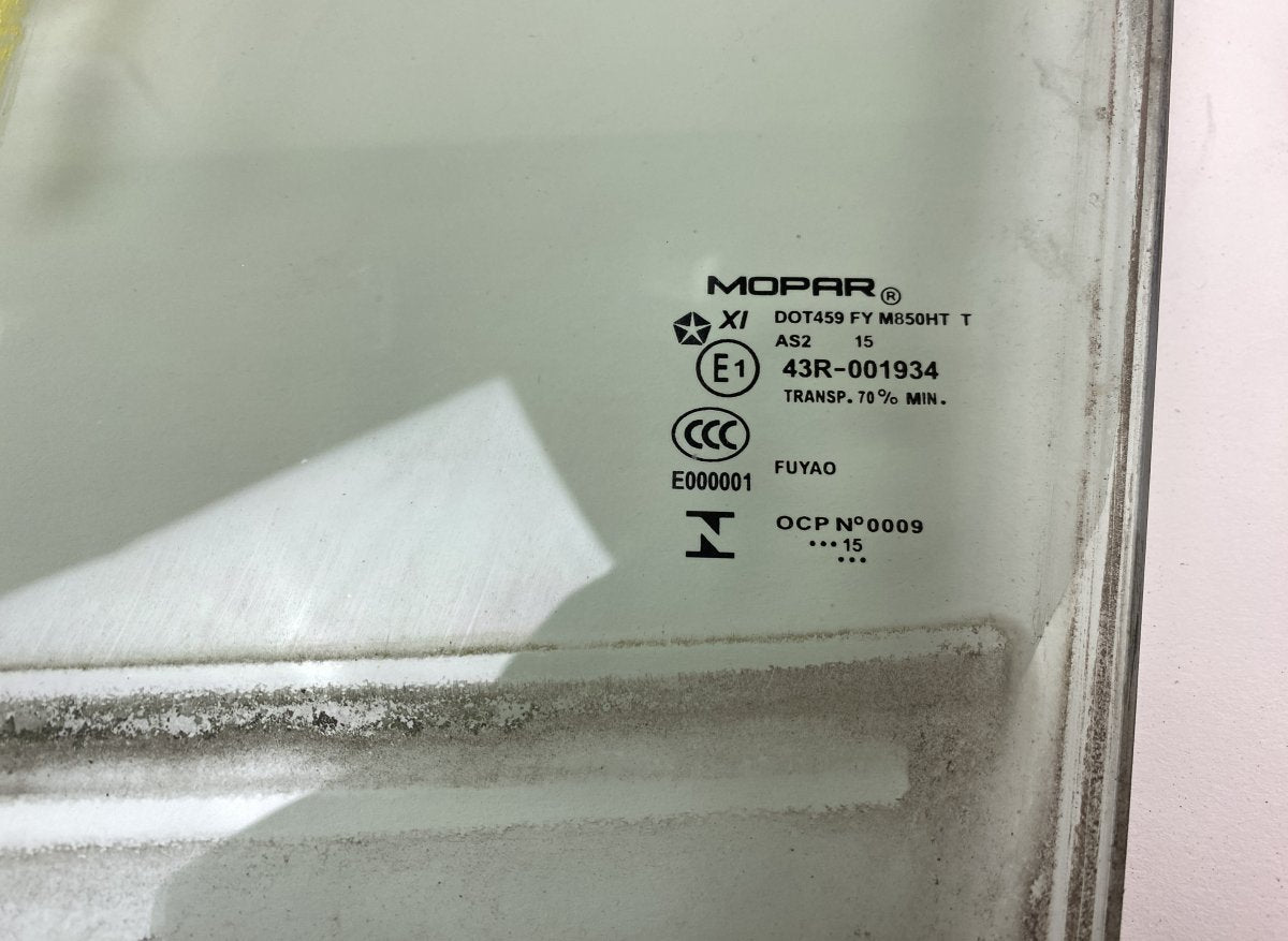 68068671AE Door window glass front left JEEP GRAND CHEROKEE IV (WK, WK2) (2010-2021)
