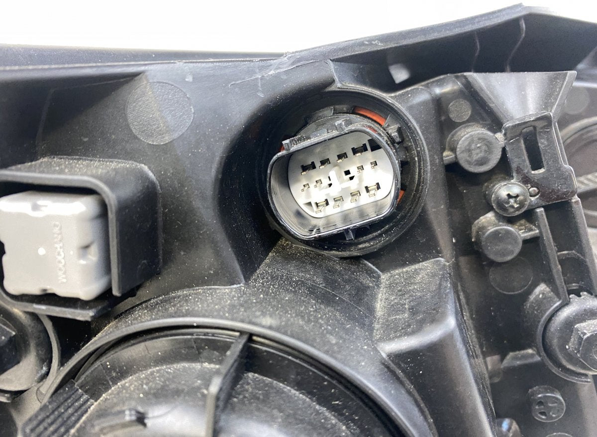 92101J7310 Headlight left KIA XCEED (CD) (2019-)
