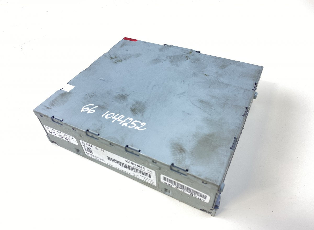 4G0035061E Radio tuner VW TOUAREG II (7P) (2010-2018)