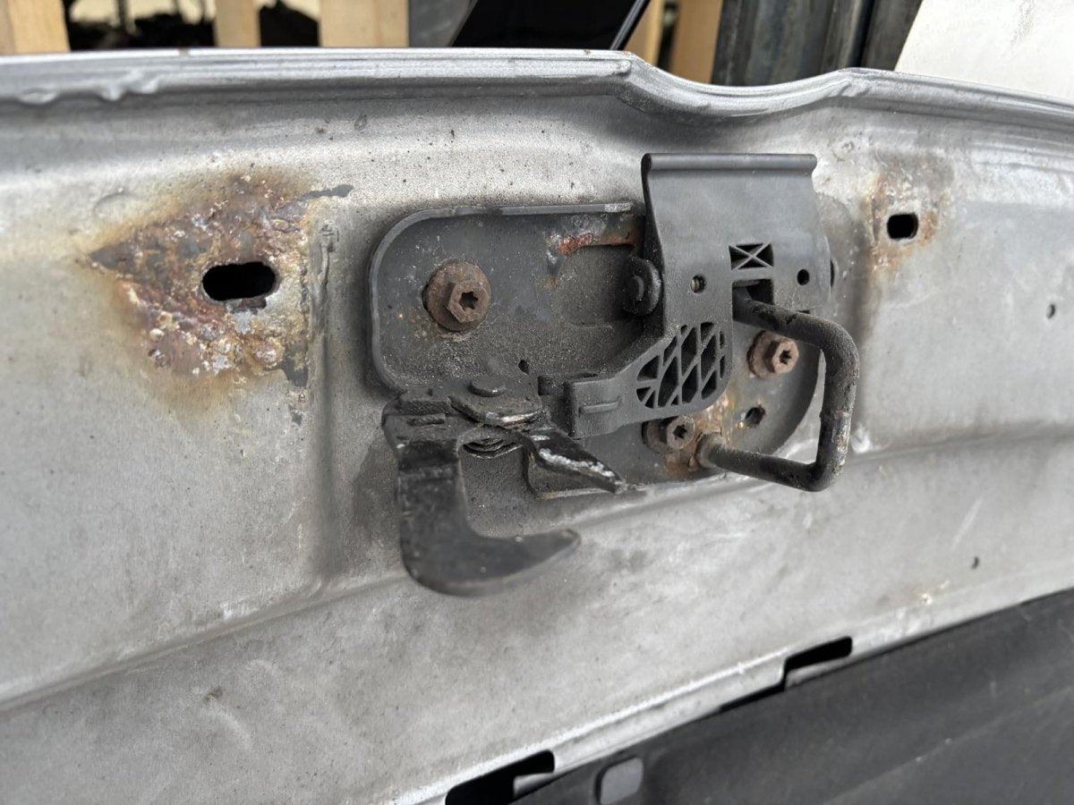 7P6823031A Bonnet VW TOUAREG II (7P) (2010-2018)