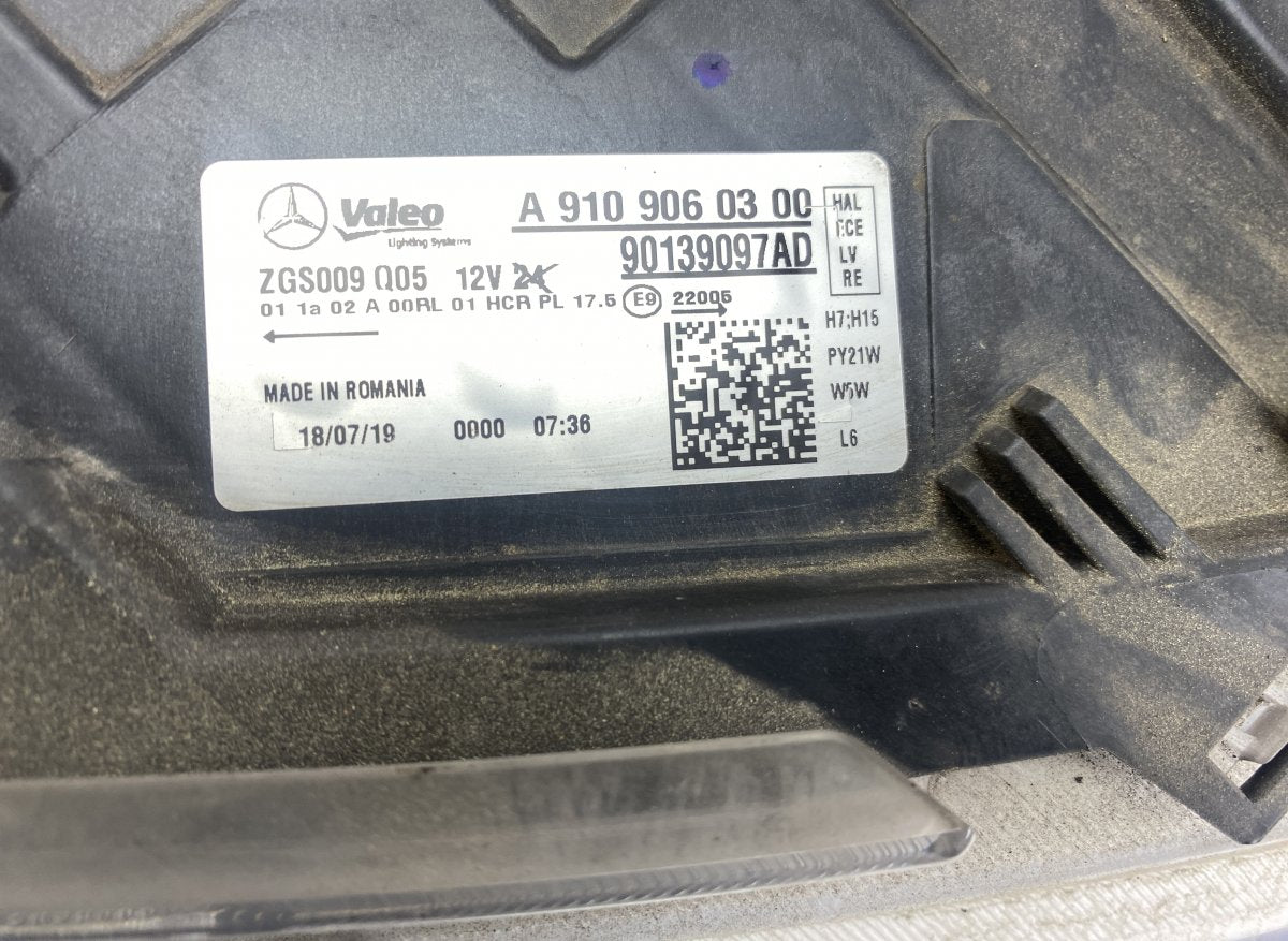 90139097AD Headlight right MERCEDES-BENZ SPRINTER (907, 910) (2018-)