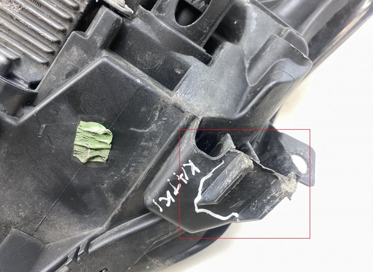 LR046920 Headlight right LAND ROVER RANGE ROVER IV (LG/L405) (2012-2021)