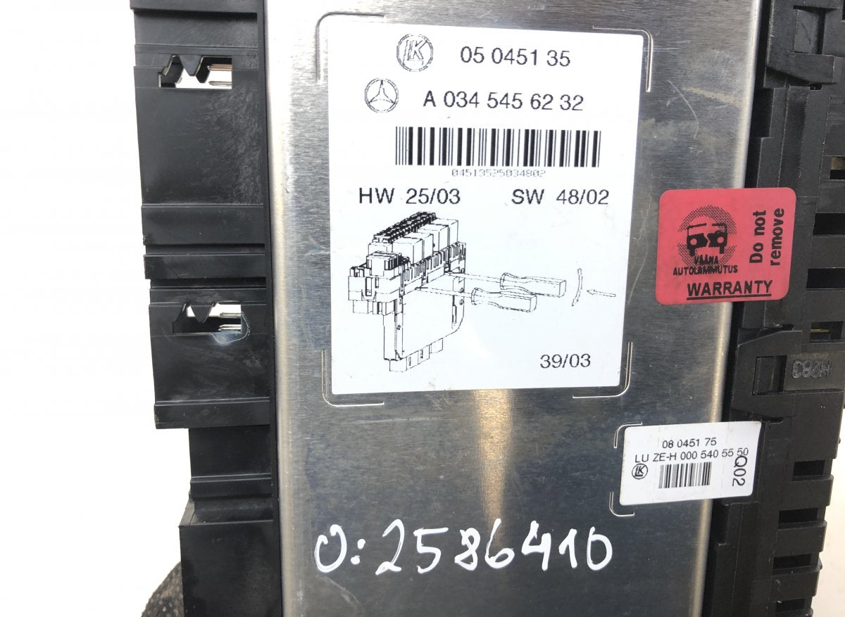 05045139 05045135 05045131 Fuse box MERCEDES-BENZ SL-CLASS (R230) (2001-2012)