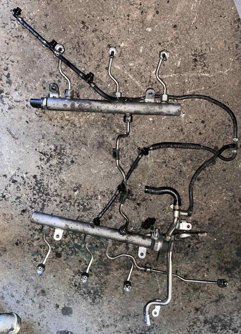 Fuel Distributor / fuel rail MERCEDES-BENZ S-CLASS (W221) (2005-2013)