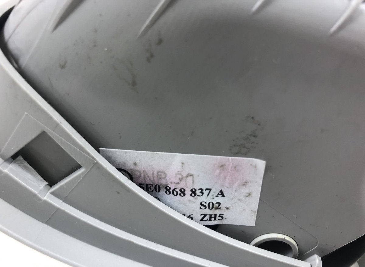 5F0947105M Interior Lighting Front SEAT ATECA (KH7) (2016-)