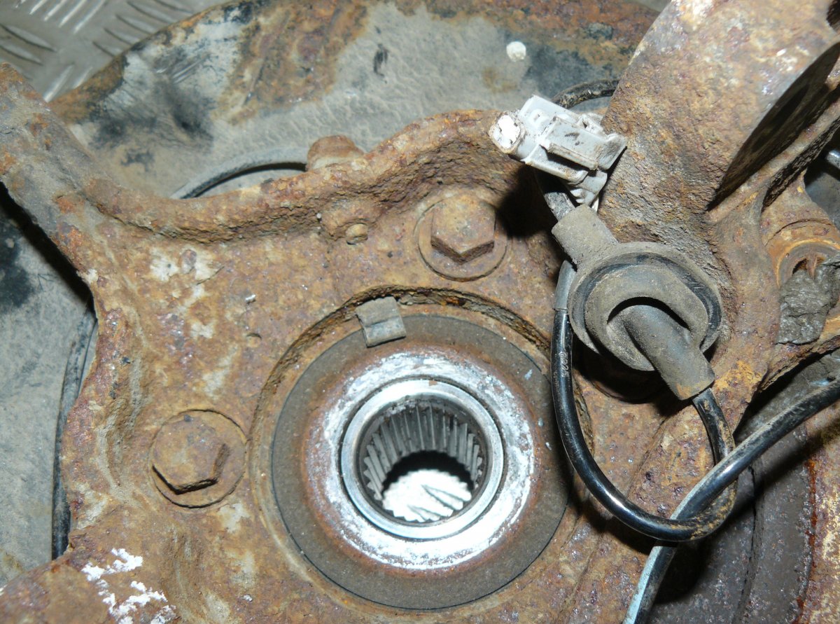 Wheel bearing housing front right SUBARU FORESTER (SJ) (2013-2018)