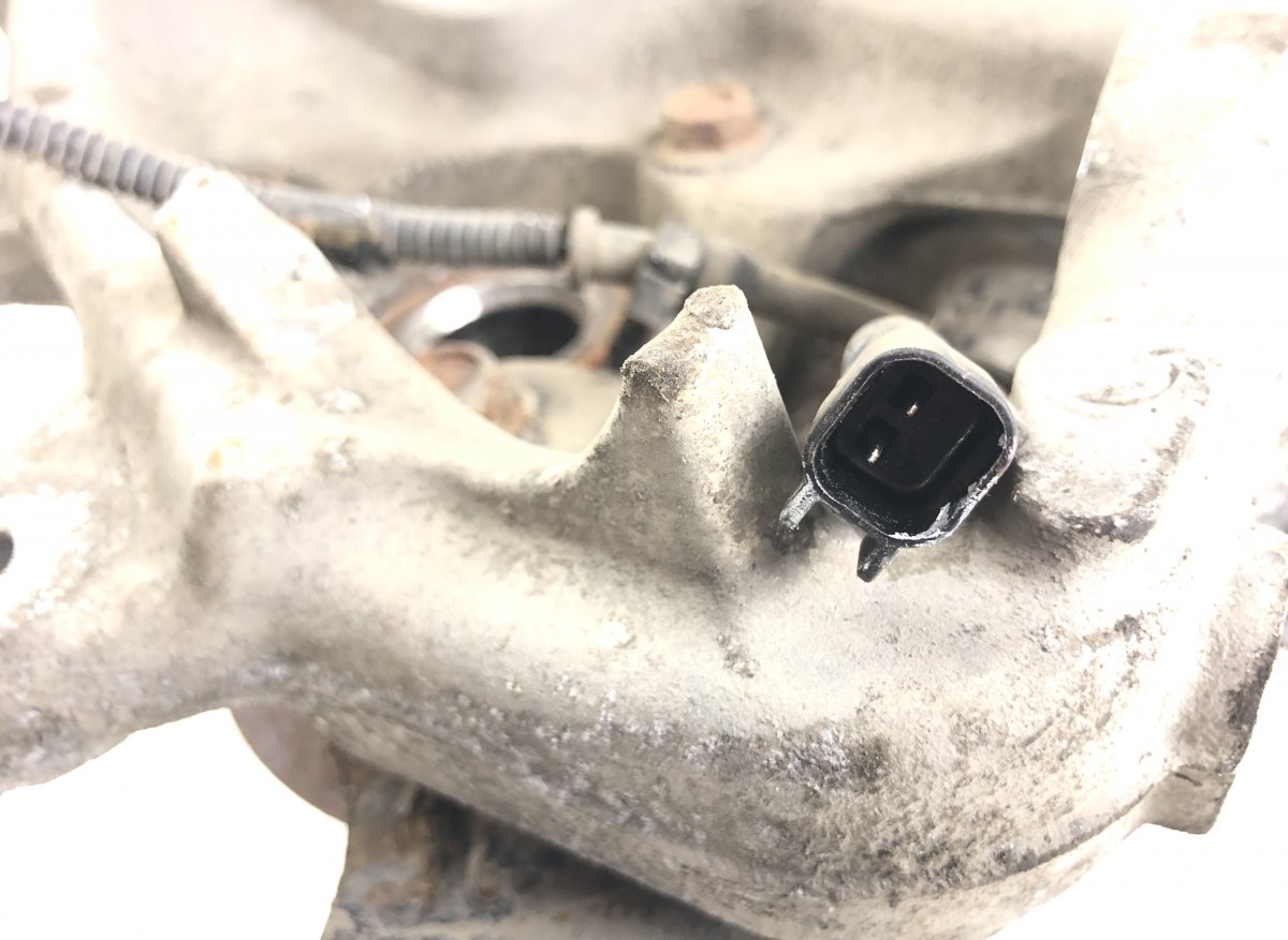 68044703AC Wheel bearing housing front left DODGE RAM IV (DJ, DS) (2008-)