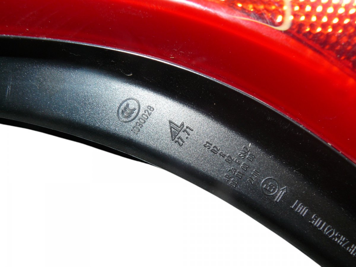 Tail light, right VOLVO S40 / V50 / C30 / C70 (MS, MW) (2004-2012)