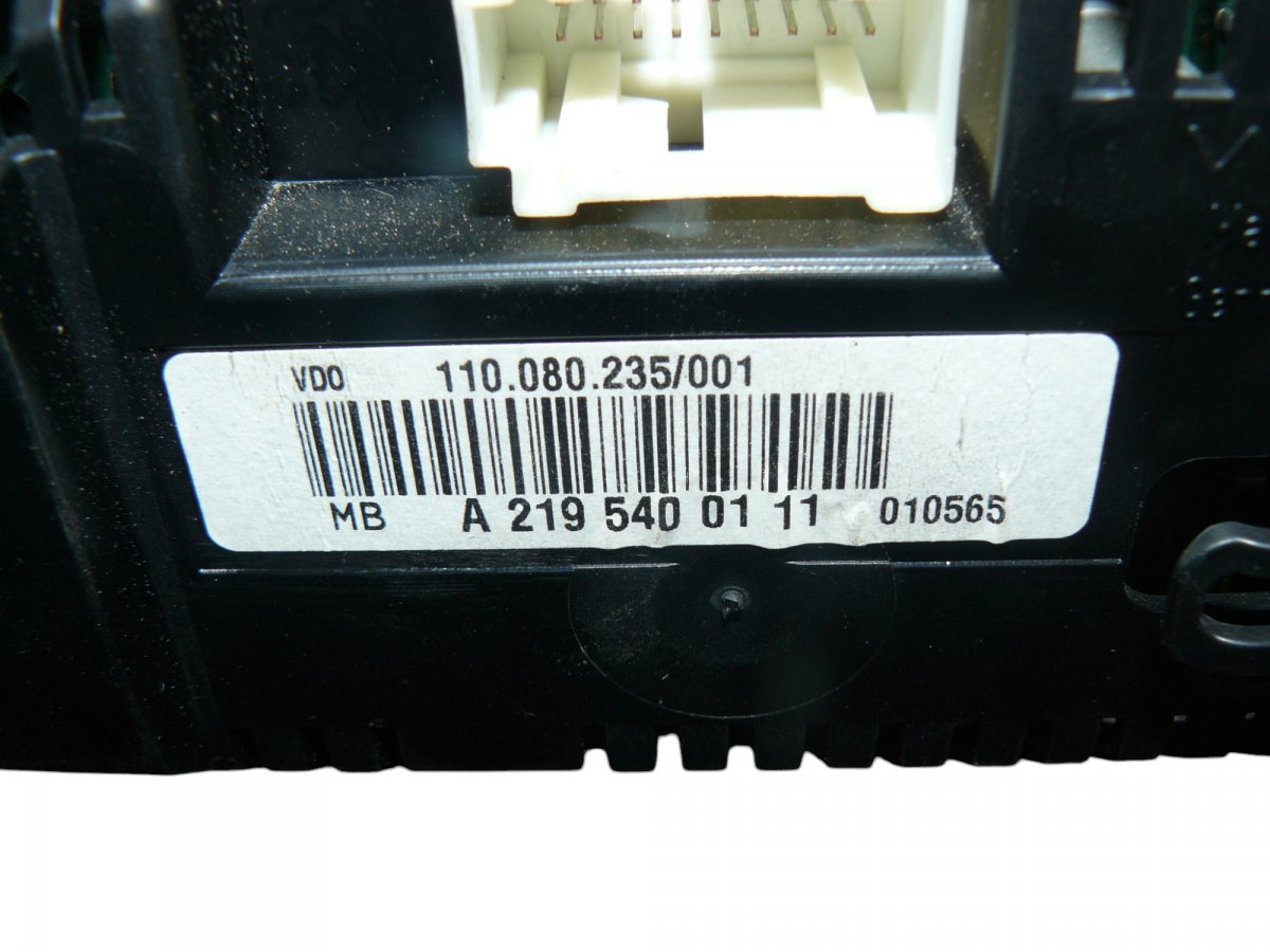 110080235/001 Instrument Cluster MERCEDES-BENZ CLS (C219) (2004-2010)