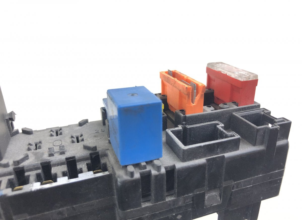 10091518 Fuse box MERCEDES-BENZ SL-CLASS (R230) (2001-2012)