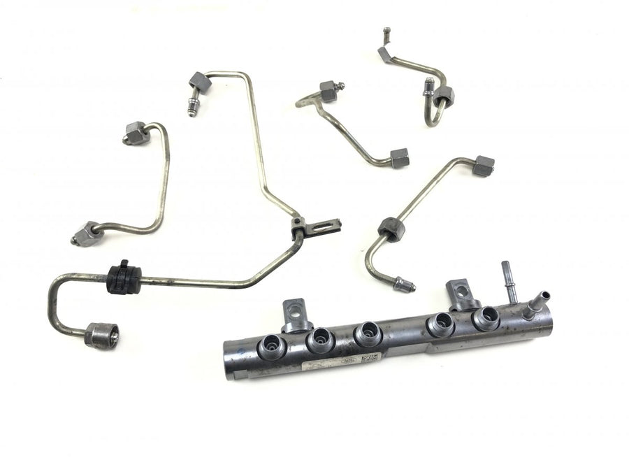LR139723 Fuel Distributor / fuel rail LAND ROVER EVOQUE II (L551) (2018-)