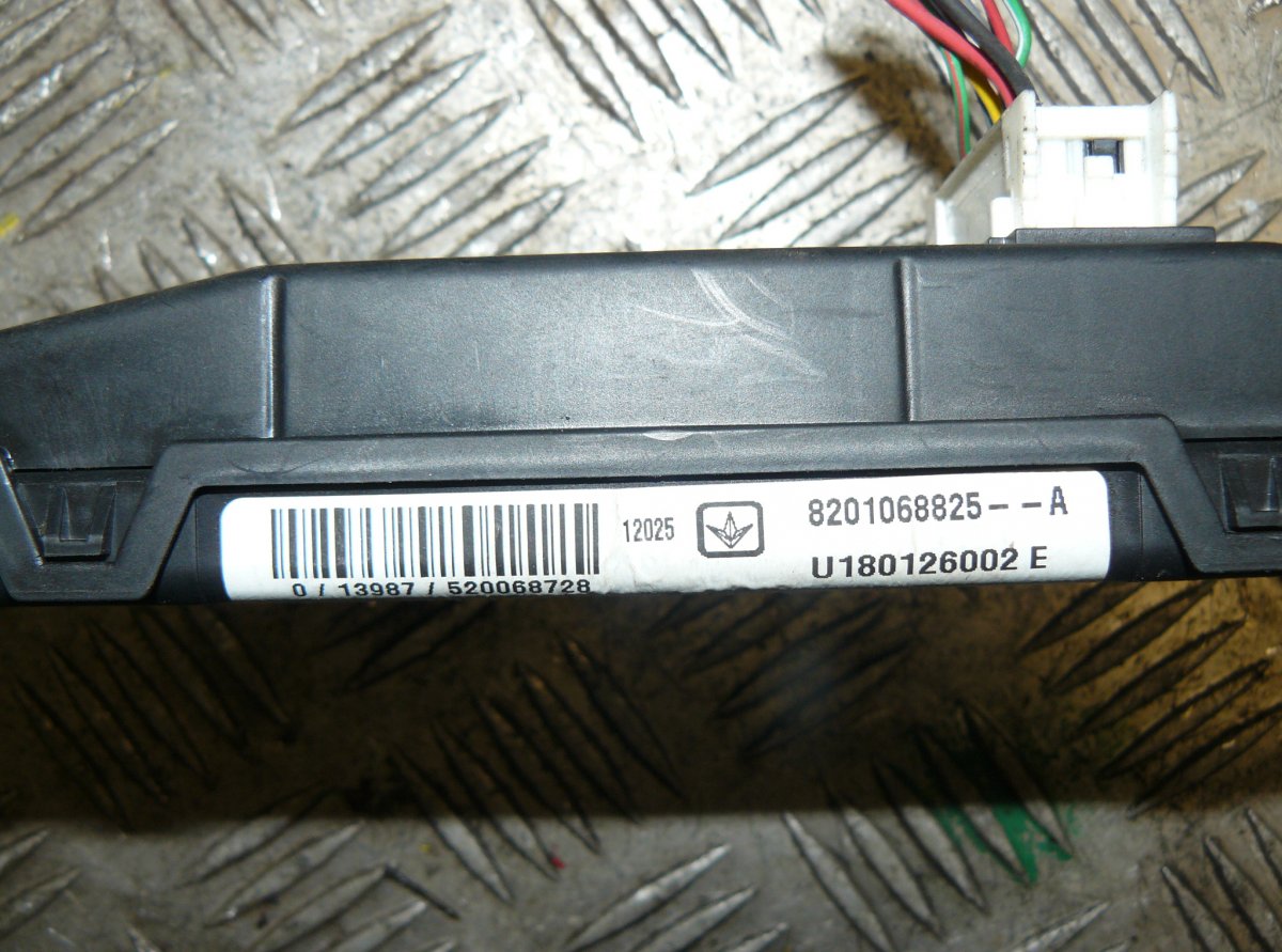 U180126002E Control units, other DACIA DUSTER I (2010-2017)