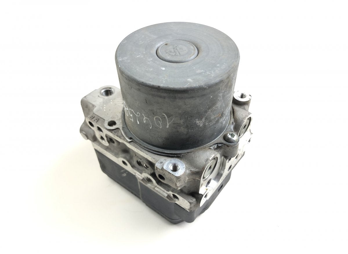 4405042701 ABS hydraulic unit / pump TOYOTA RAV 4 IV (XA40) (2012-2019)