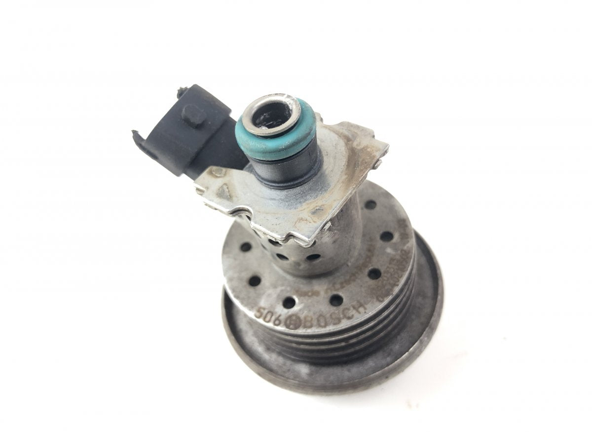 LR166795 AdBlue Nozzle LAND ROVER DISCOVERY SPORT (L550) (2014-)