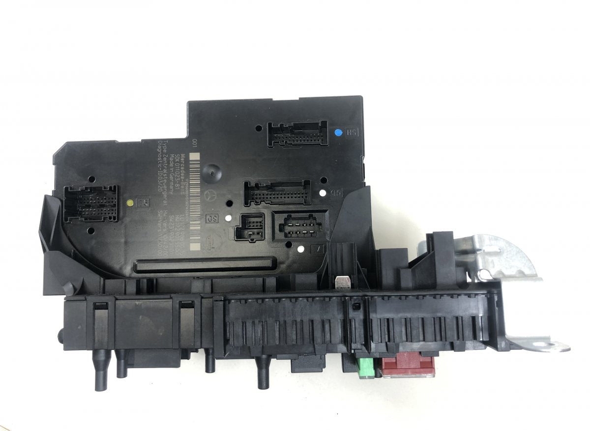 A1729060105 Fuse box MERCEDES-BENZ SLK (R172) (2011-2020)