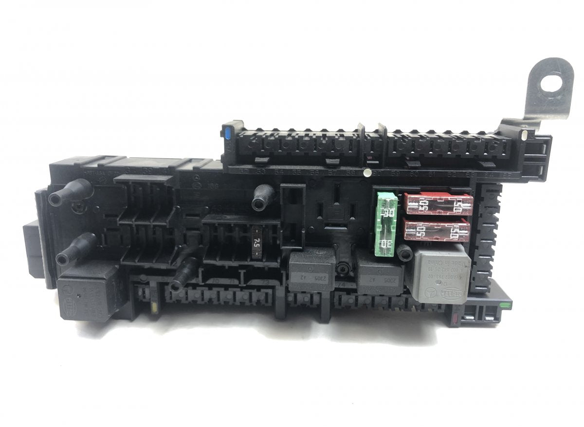 A1729060105 Fuse box MERCEDES-BENZ SLK (R172) (2011-2020)