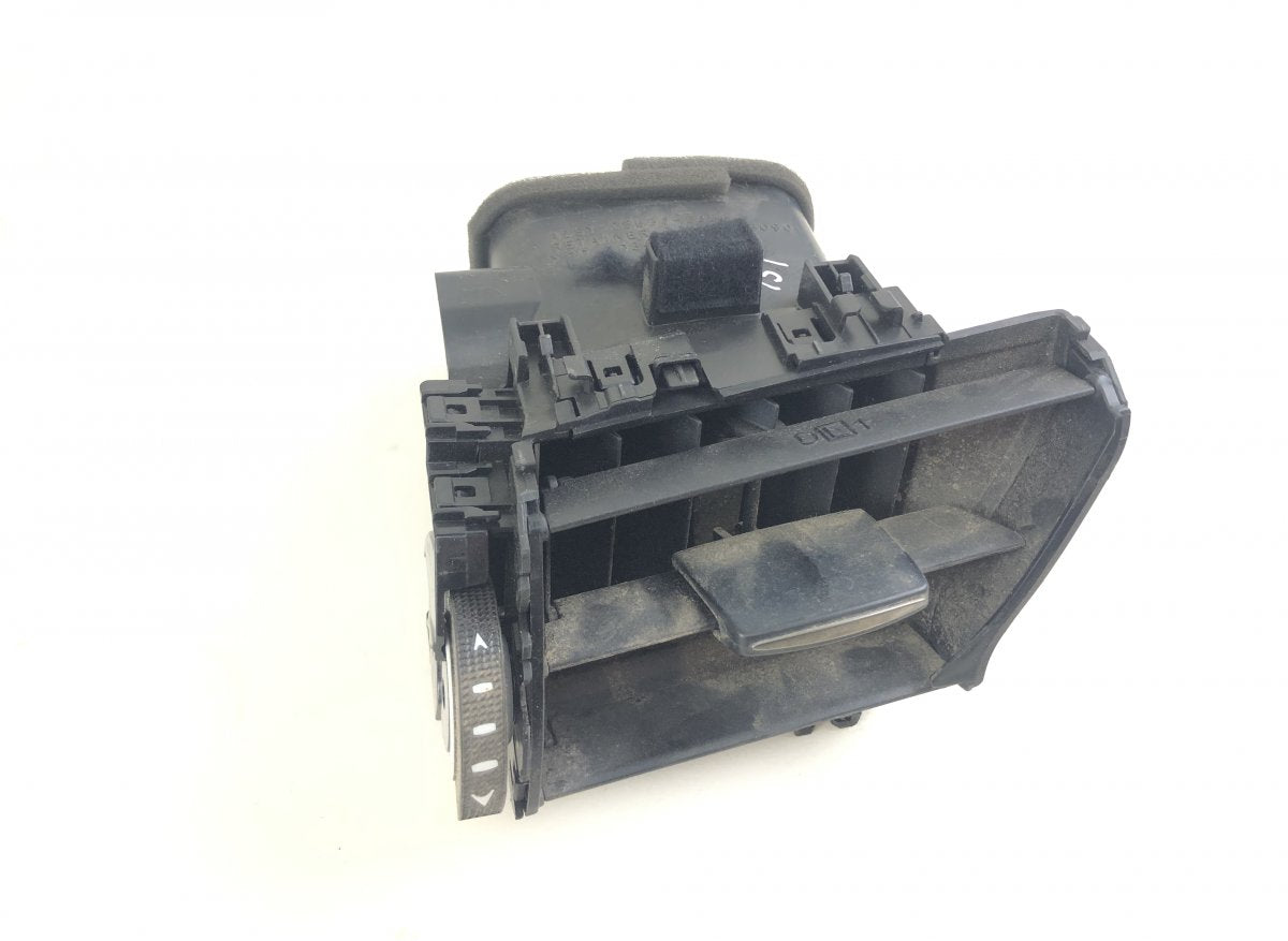 5566033310 Air Vent Center Front LEXUS ES VII (2018-)