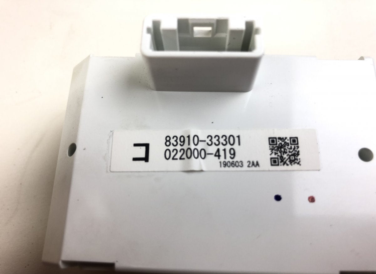 8391033301 Clock LEXUS ES VII (2018-)
