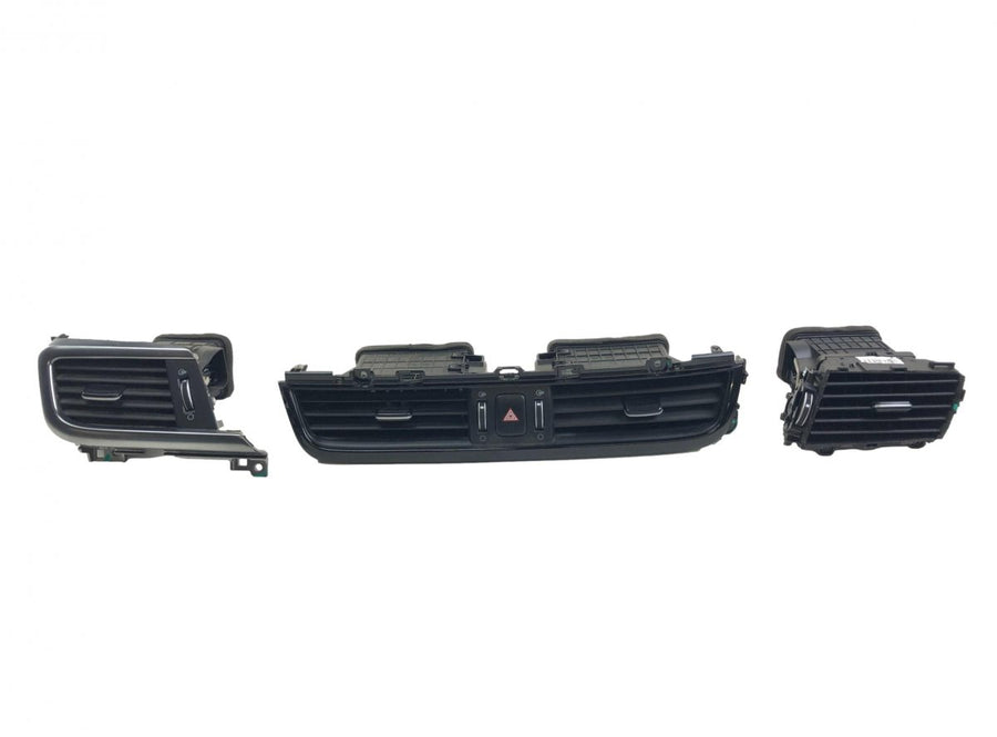 84790D4000 Air Vent Center Front KIA OPTIMA IV (JF) (2015-2020)