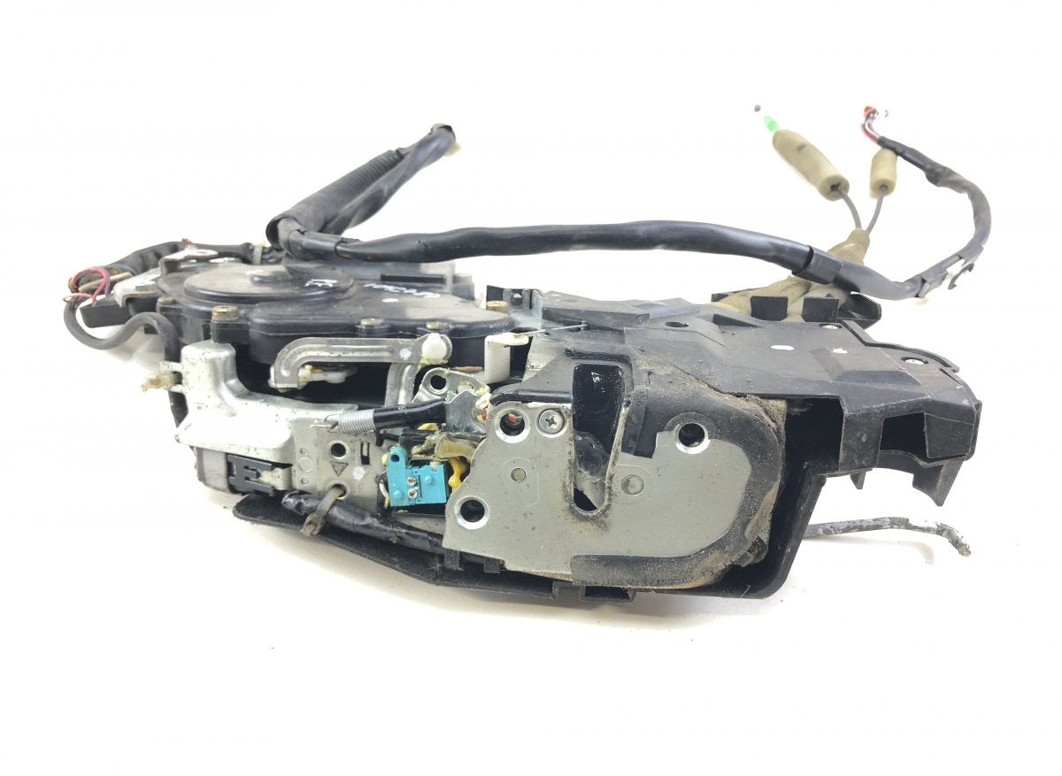 6904050230 6903050230 Set of door locks (latches) LEXUS LS (XF30) (2000-2006)