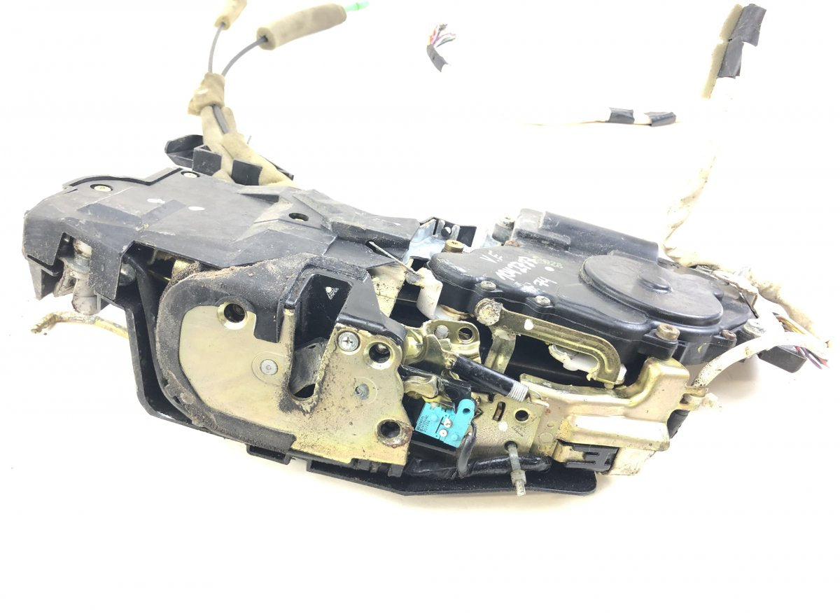 6904050230 6903050230 Set of door locks (latches) LEXUS LS (XF30) (2000-2006)