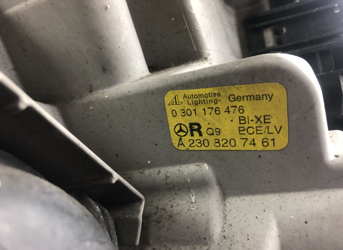 0301176476 Headlight right MERCEDES-BENZ SL-CLASS (R230) (2001-2012)