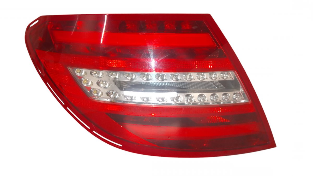 132561075 Tail light left MERCEDES-BENZ C-CLASS (W204) (2007-2013)