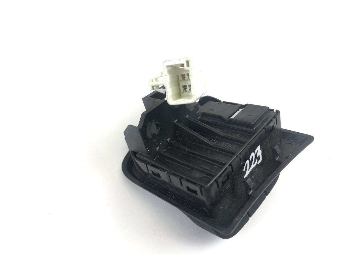 4811060P60GJL Steering Wheel MF Switch Left SUZUKI VITARA (LY) (2015-)
