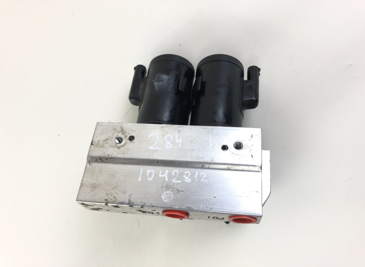 A2203200358 A2203201258 Air suspension / self-levelling suspension, other MERCEDES-BENZ SL-CLASS (R230) (2001-2012)