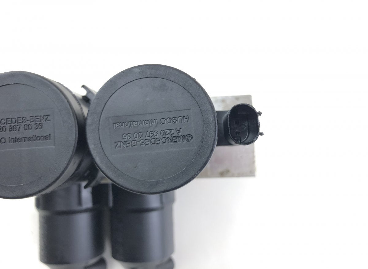 A2203200358 A2203201258 Air suspension / self-levelling suspension, other MERCEDES-BENZ SL-CLASS (R230) (2001-2012)