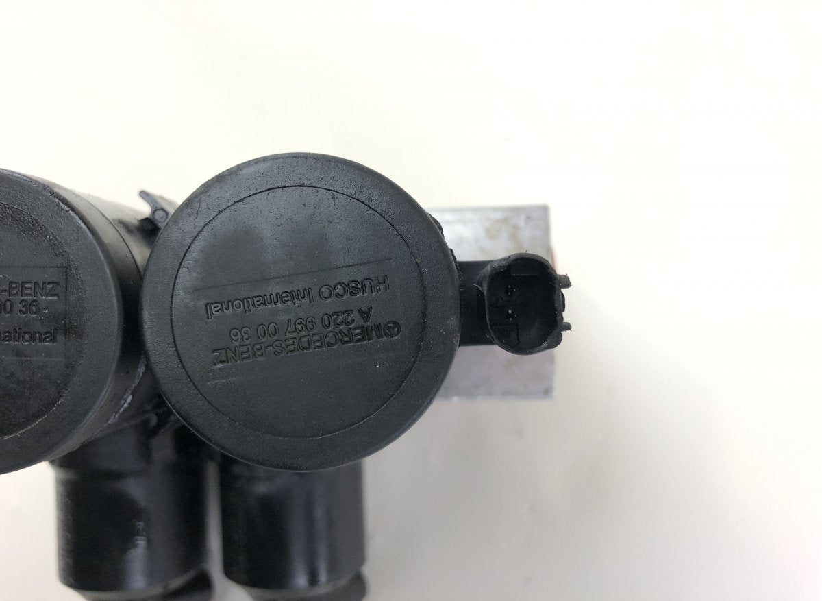 A2203200358 A2203201258 Air suspension / self-levelling suspension, other MERCEDES-BENZ SL-CLASS (R230) (2001-2012)