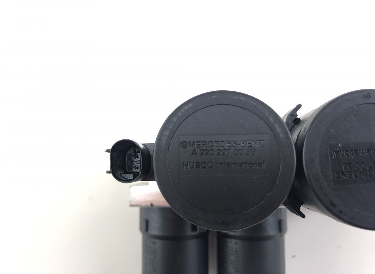 A2203200358 A2203201258 Air suspension / self-levelling suspension, other MERCEDES-BENZ SL-CLASS (R230) (2001-2012)