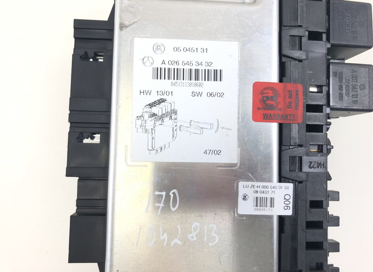 05045139 05045135 05045131 Fuse box MERCEDES-BENZ SL-CLASS (R230) (2001-2012)