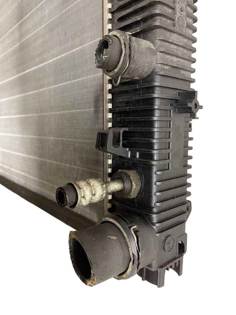 2215002403 2215000003 2215000503 2215002603 RM1457 872759H Radiator MERCEDES-BENZ S-CLASS (W221) (2005-2013)