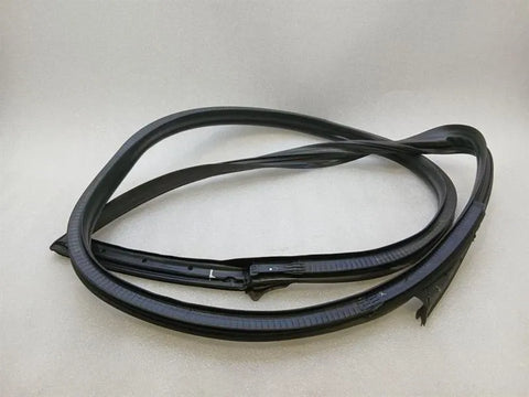 Porsche Cayman 718 Door Seal 98153707502 LH Door Seals -