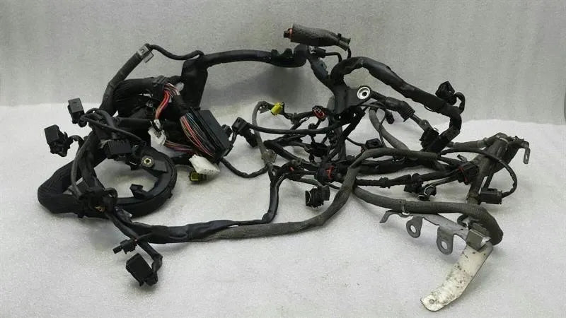 Mercedes SL63 R230 Engine Wiring Loom A1561508233 RHD M156-