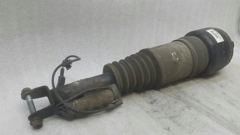 Mercedes CLS W219 shock absorber front right A2113208413 shock absorber front-