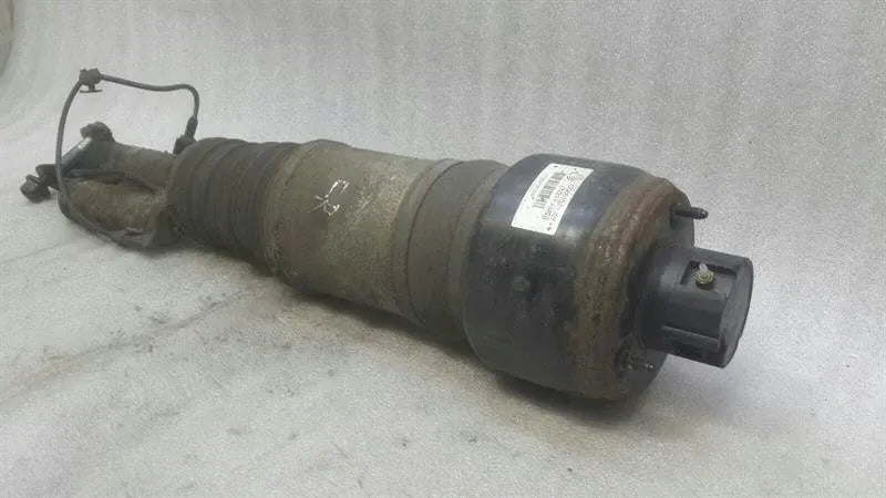 Mercedes CLS W219 shock absorber front right A2113208413 shock absorber front-