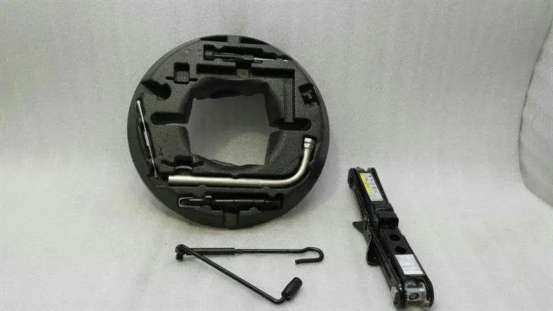 Audi A4 8W Tool Kit 8W0011031B Tool Kit Jack-