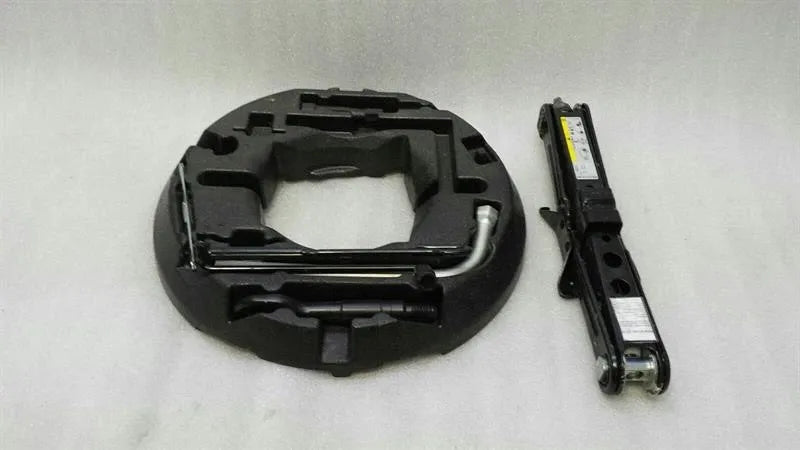 Audi A4 8W Tool Kit 8W0011031B Tool Kit Jack-