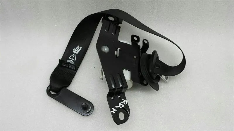 BMW 5 Series F07 GT rear seat belt 7233540 seat belt belt rear-
