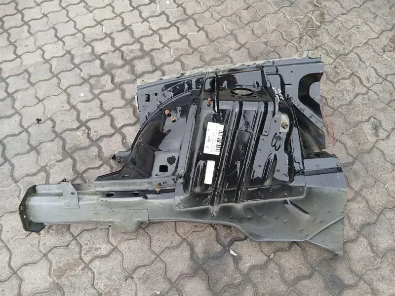 2010 Dodge Challenger SRT Right Front Chassis Leg Right Front Wheel Arch-