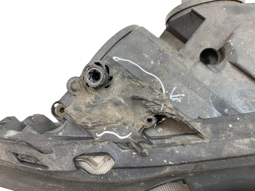 0301252682 Headlight right MERCEDES-BENZ S-CLASS (W221) (2005-2013)